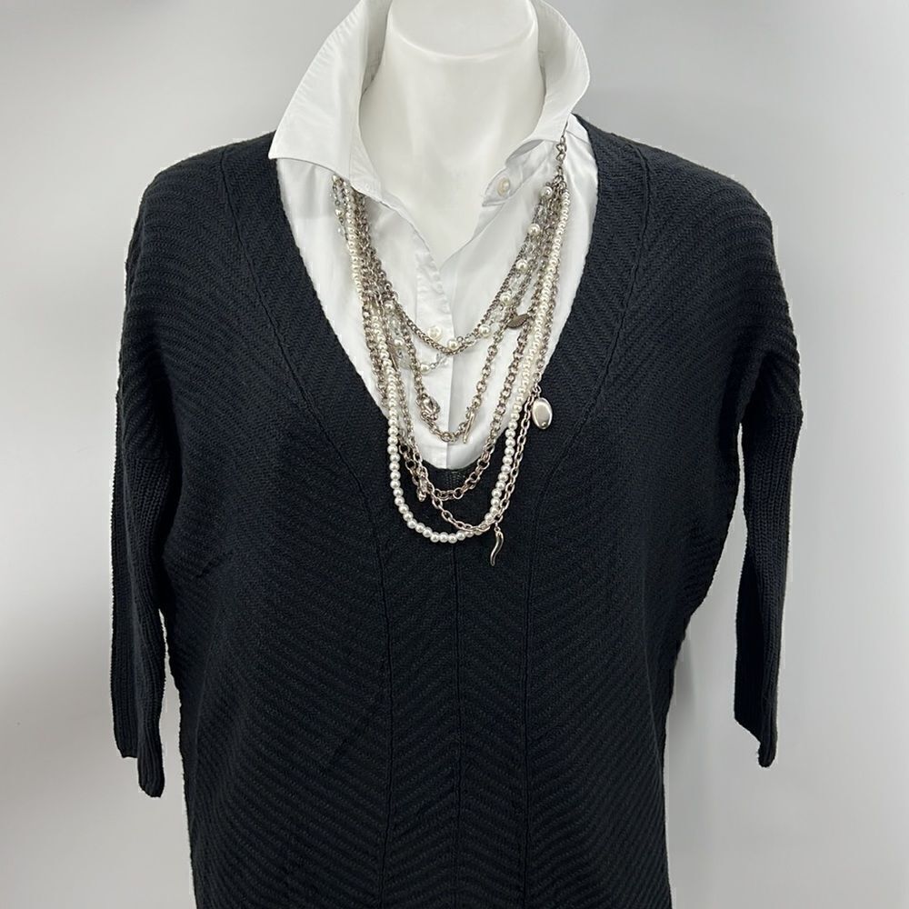 Express black XS hi lo  V neckline sweater